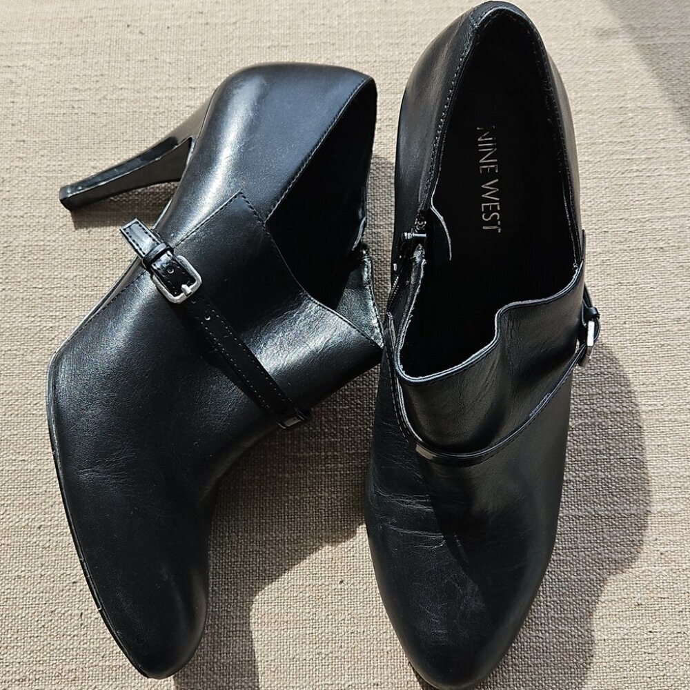 Nine West Booties, black, size 9.5